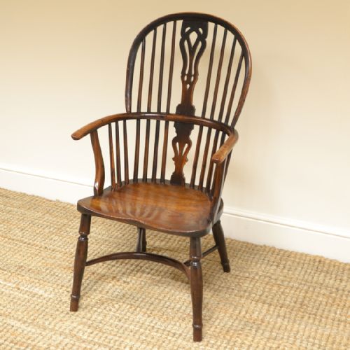 fig 3. Spectacular Country House Yew & Elm Antique Windsor Chair