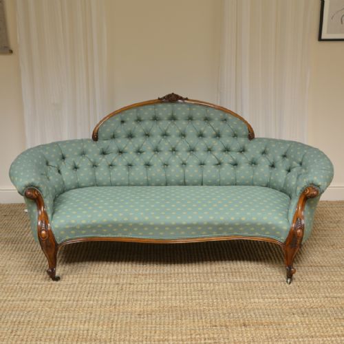 Exquisite Quality Victorian Walnut Antique Settee / Sofa