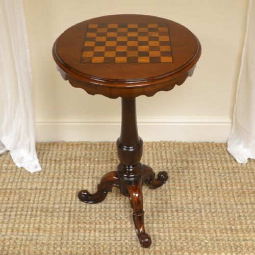 High Quality Victorian Mahogany Antique Chess Table