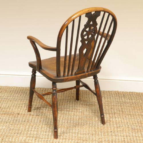 fig 2. Country Georgian Elm Wheel Back Antique Windsor Chair