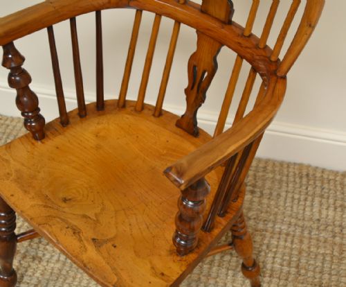 fig 3. Fine Country Georgian Antique Yew Windsor Chair