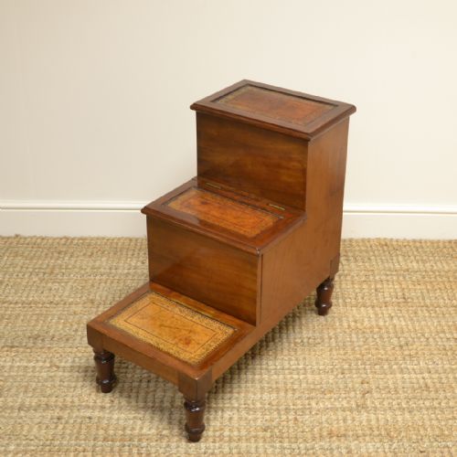Stunning Victorian Mahogany Antique Library Steps / Bed Steps