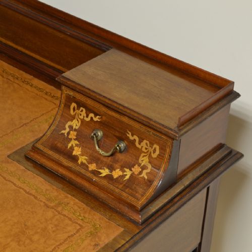 fig 1. High Quality Victorian Inlaid Antique Carlton House Desk