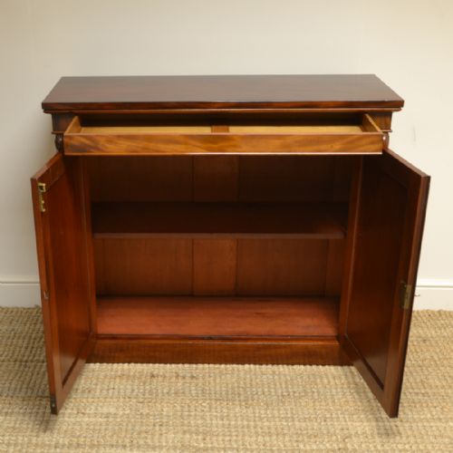 fig 1. Spectacular Figured Mahogany Victorian Antique Cupboard