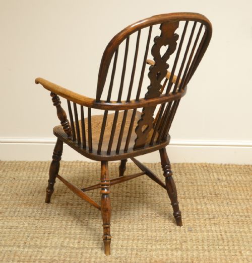 fig 1. Georgian Ash and Elm Antique Windsor Chair