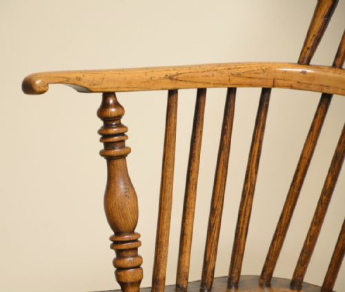 fig 2. Georgian Ash and Elm Antique Windsor Chair