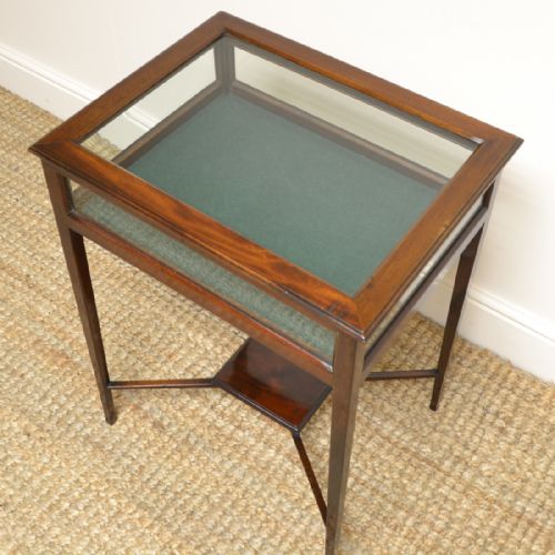 fig 1. Elegant Victorian Mahogany Antique Bijouterie Table