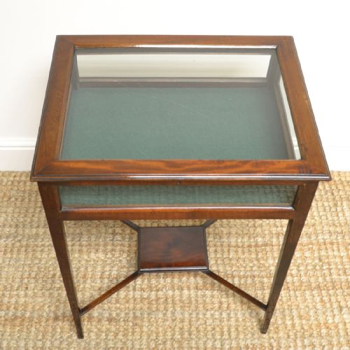 fig 3. Elegant Victorian Mahogany Antique Bijouterie Table