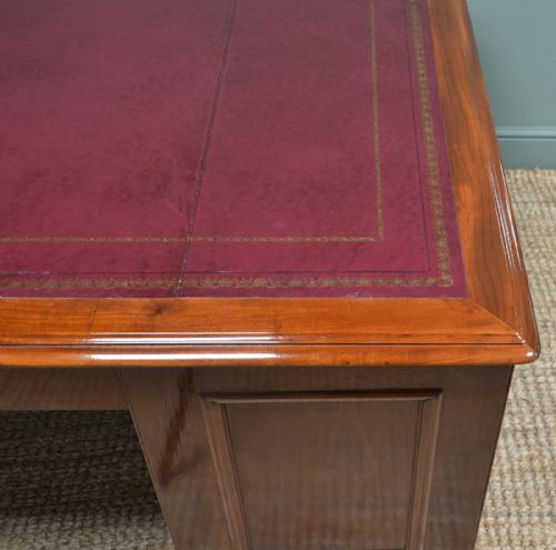 fig 2. High Quality Large Victorian Mahogany True Antique Partners Desk