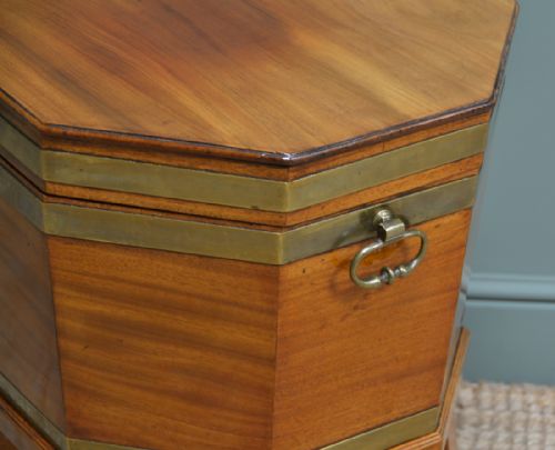 fig 2. George III Mahogany Octagonal Antique Cellarette