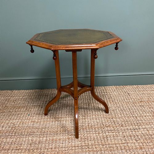Beautiful Decorative Victorian Walnut Antique Occasional / Lamp Table