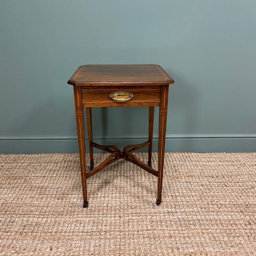 Striking Victorian Rosewood Antique Side / Lamp Table
