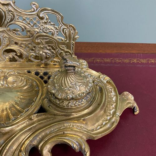 SUPERB QUALITY ANTIQUE BRASS INKWELL LETTER HOLDER DESK SET - ADDITIONAL PHOTO 3