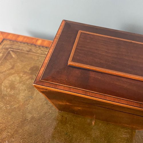 SMALL MAHOGANY ANTIQUE TEA CADDY - ADDITIONAL PHOTO 1