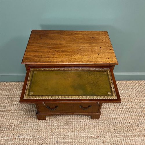 CHARMING GEORGIAN MAHOGANY ANTIQUE CHEST OF DRAWERS WITH BRUSHING SLIDE - ADDITIONAL PHOTO 1