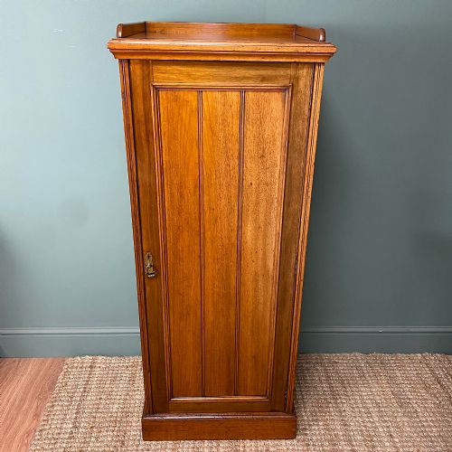 quality victorian walnut antique cupboard - CATEGORY: ANTIQUE CUPBOARDS - DATED VICTORIAN
