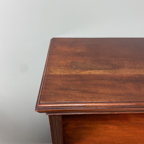 SMALL EDWARDIAN MAHOGANY ANTIQUE OPEN BOOKCASE - ADDITIONAL PHOTO 3