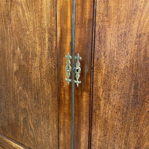 GEORGIAN MAHOGANY ANTIQUE DOUBLE WARDROBE - ADDITIONAL PHOTO 1