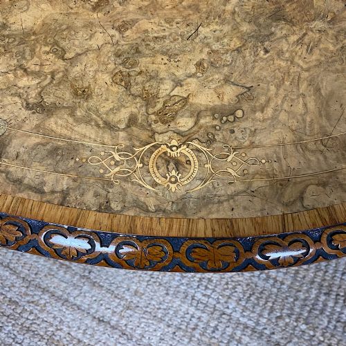 MAGNIFICENT VICTORIAN WALNUT ANTIQUE CENTRE TABLE - ADDITIONAL PHOTO 7