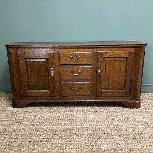 period 18th century georgian oak antique dresser - CATEGORY: ANTIQUE SIDEBOARDS - DATED 18TH CENTURY