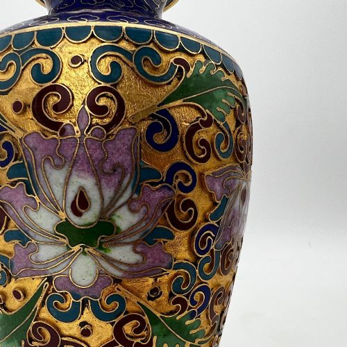 DECORATIVE PAIR OF ANTIQUE VASES - ADDITIONAL PHOTO 3