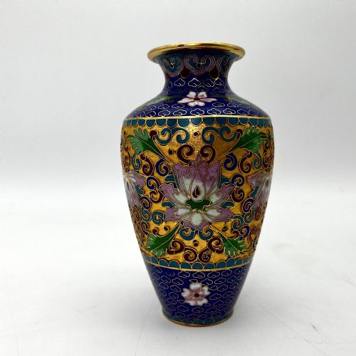 DECORATIVE PAIR OF ANTIQUE VASES - ADDITIONAL PHOTO 4