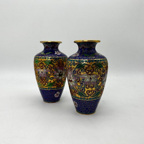 DECORATIVE PAIR OF ANTIQUE VASES - ADDITIONAL PHOTO 5