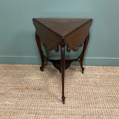 UNUSUAL VICTORIAN ANTIQUE CORNER TABLE - ADDITIONAL PHOTO 3