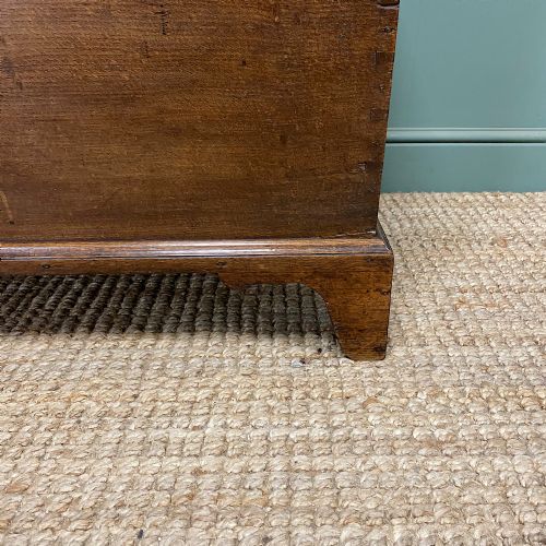 SUPERB 18TH CENTURY COUNTRY OAK ANTIQUE COFFER - ADDITIONAL PHOTO 4