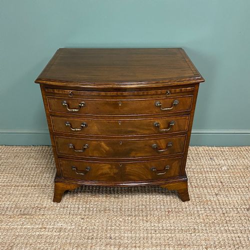 QUALITY SMALL BOW FRONTED ANTIQUE CHEST WITH BRUSHING SLIDE - ADDITIONAL PHOTO 3