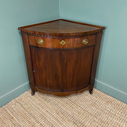 STUNNING ANTIQUE VICTORIAN CORNER CABINET - ADDITIONAL PHOTO 4