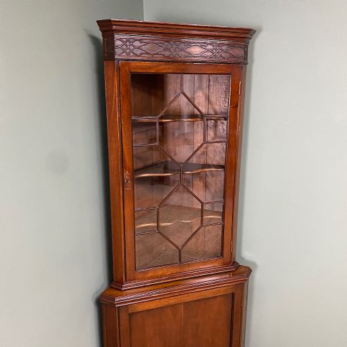 STUNNING EDWARDIAN ANTIQUE GLAZED CORNER DISPLAY CABINET - ADDITIONAL PHOTO 2