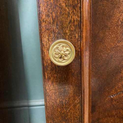 ANTIQUE VICTORIAN MAHOGANY PAIR OF BEDSIDE CABINETS - ADDITIONAL PHOTO 3