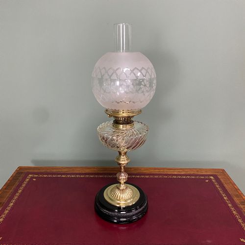 SPECTACULAR 19TH CENTURY BRASS ANTIQUE OIL LAMP - ADDITIONAL PHOTO 2