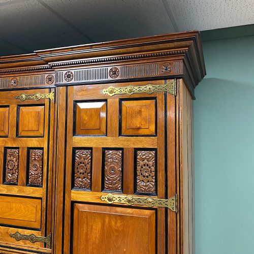 HUGE WALNUT ANTIQUE VICTORIAN WARDROBE BY ROBSON SONS - ADDITIONAL PHOTO 2