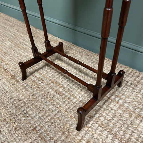 ELEGANT 19TH CENTURY MAHOGANY ANTIQUE LAMP TABLE - ADDITIONAL PHOTO 4