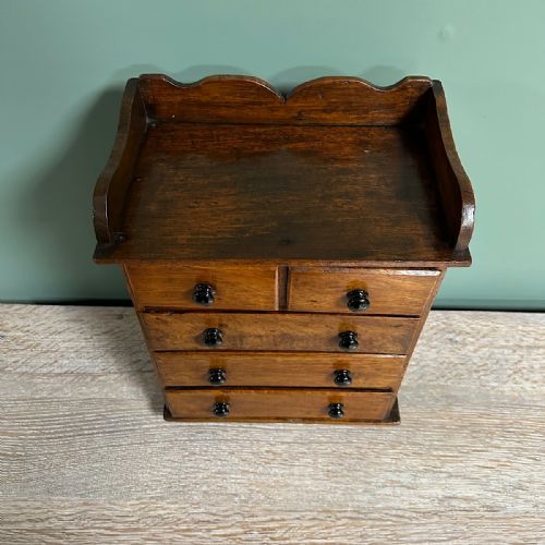 STUNNING MAHOGANY ANTIQUE APPRENTICE CHEST - ADDITIONAL PHOTO 5