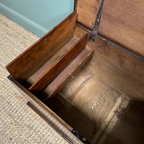 STUNNING18TH CENTURY SMALL PERIOD ELM ANTIQUE COFFER - ADDITIONAL PHOTO 4