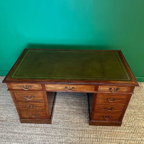 OUTSTANDING LARGE VICTORIAN MAHOGANY DESK - ADDITIONAL PHOTO 4