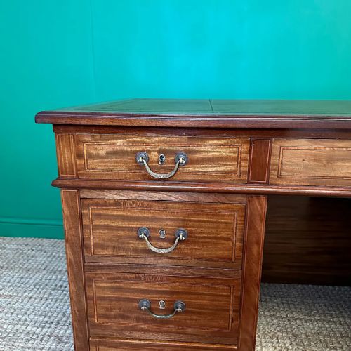 OUTSTANDING LARGE VICTORIAN MAHOGANY DESK - ADDITIONAL PHOTO 9