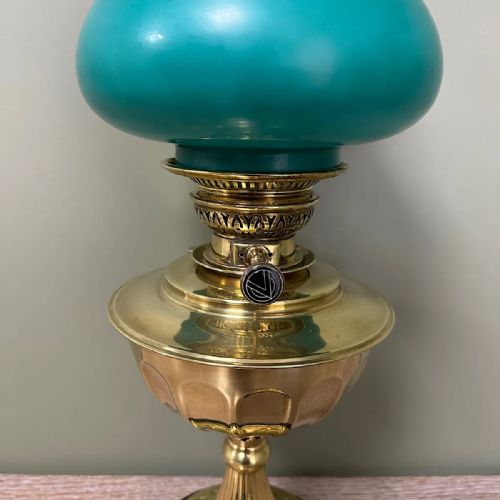 SPECTACULAR 19TH CENTURY BRASS ANTIQUE OIL LAMP - ADDITIONAL PHOTO 4