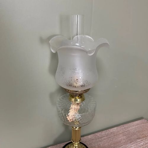 SPECTACULAR 19TH CENTURY BRASS ANTIQUE OIL LAMP - ADDITIONAL PHOTO 2
