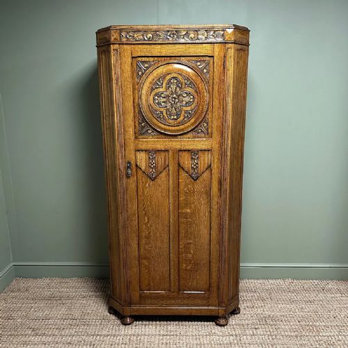 quality oak antique hall wardrobe cupboard - CATEGORY: ANTIQUE CUPBOARDS - DATED 1920