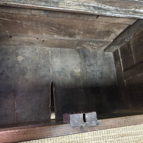 UNUSUAL 18TH CENTURY DOME TOP COUNTRY OAK ANTIQUE COFFER - ADDITIONAL PHOTO 8
