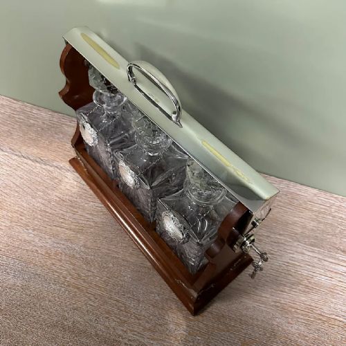 STUNNING MAHOGANY TANTALUS WITH GIN WHISKEY BRANDY SILVER DECANTER LABELS - ADDITIONAL PHOTO 4