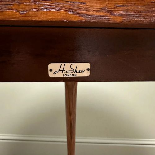 STUNNING SMALL DEMI LUNE SIDE TABLE - ADDITIONAL PHOTO 4