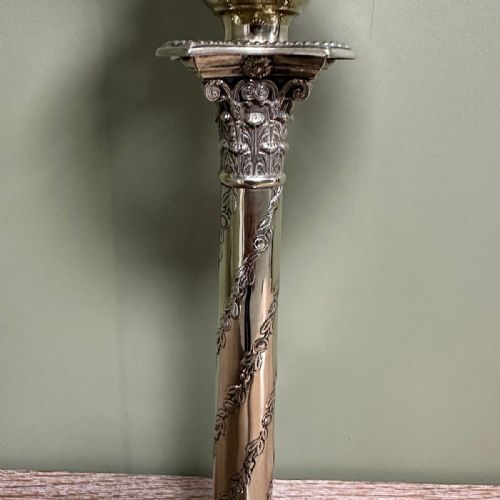 STUNNING LARGE SILVER PLATED ANTIQUE VICTORIAN OIL LAMP - ADDITIONAL PHOTO 4