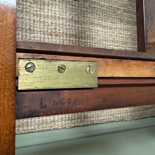 QUALITY ANTIQUE MAHOGANY DINING TABLE BY GILLOWS OF LANCASTER - ADDITIONAL PHOTO 4