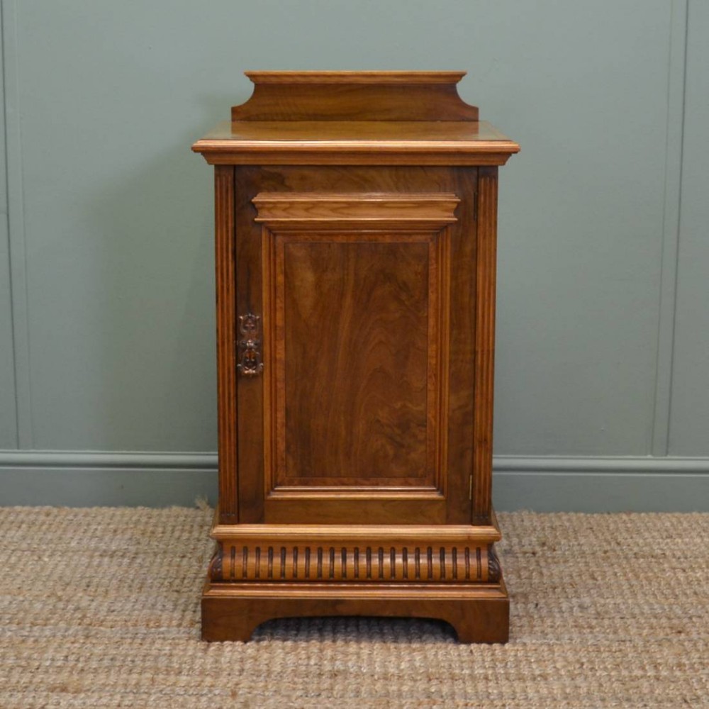 Superb Quality Antique Victorian Figured Walnut Bedside Cabinet