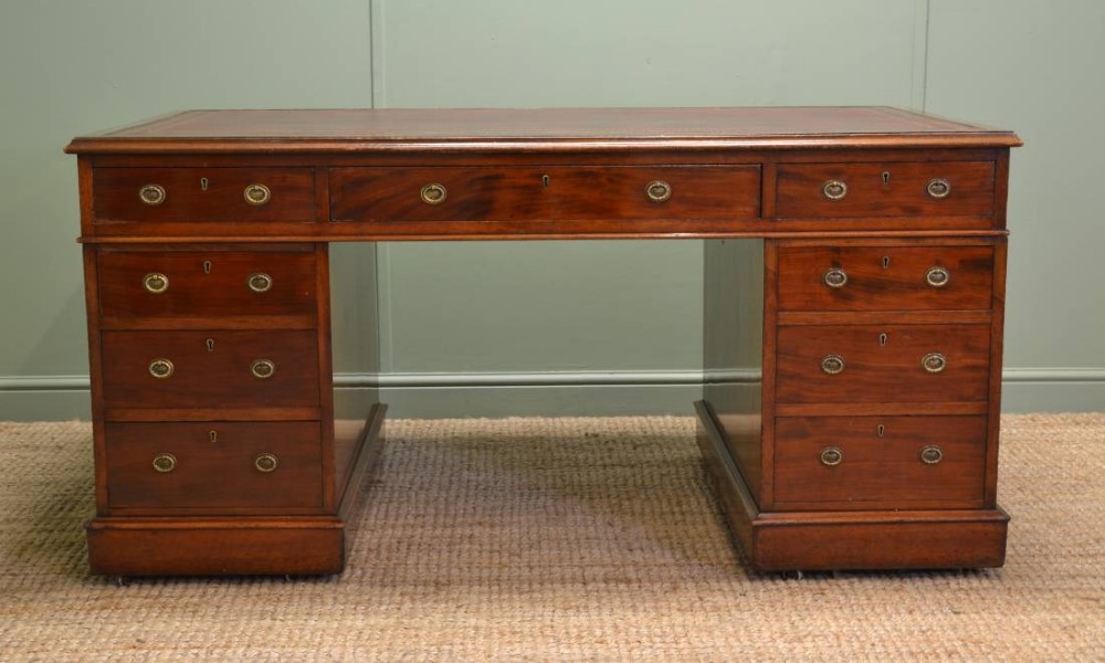Large Quality Victorian Mahogany Antique Desk